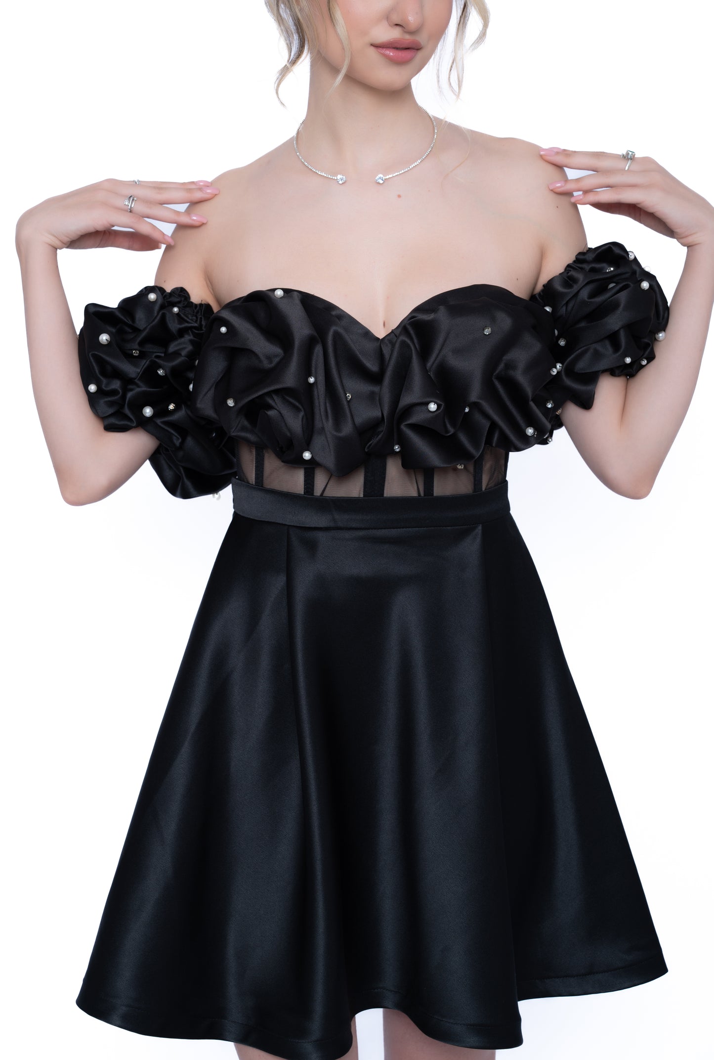 Rochie Neagră Signature Set: Corset, Fustă scurtă & Manecă