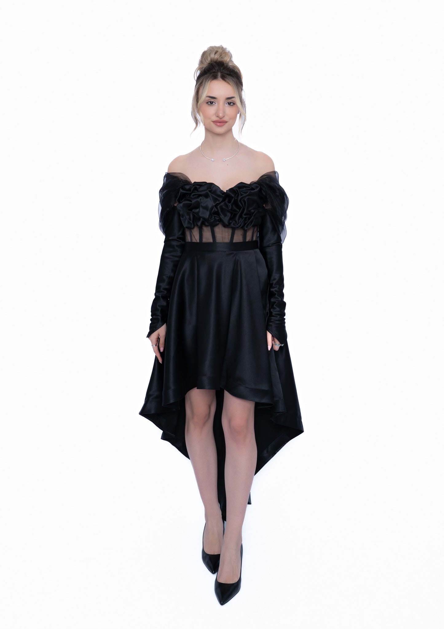 Rochie Neagră Accent Full Set: Corset & Fustă cu trenă &  Manusi & Voal
