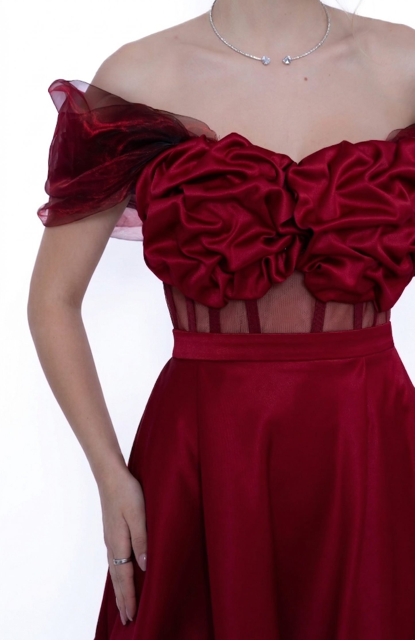 Rochie Burgundi Accent Set: Corset, Fustă scurtă & Accesoriu