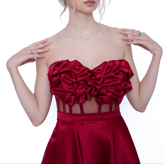 Corset LILA cu drapaj cusut manual și tulle transparent în talie burgundi.